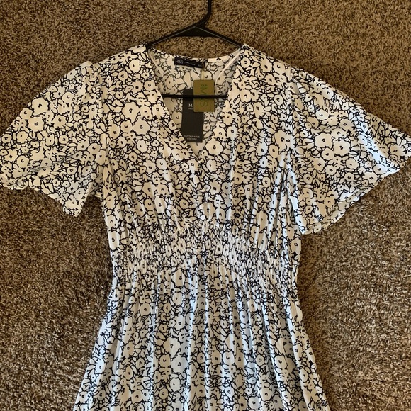 Size: M With tag on it never worned - Picture 3 of 3